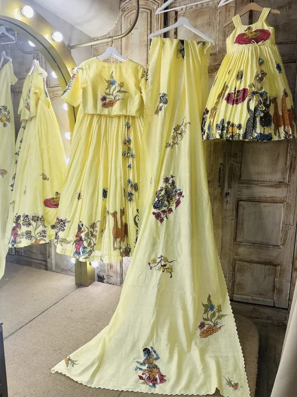 Mom & Daughter Yellow Kalamkari1 Mom & Daughter Yellow Kalamkari1